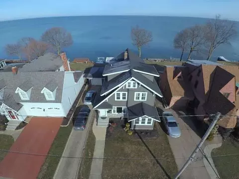 2228 Harborview Blvd, Lorain, OH 44052