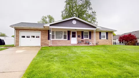 604 Hillcrest Dr, Bellefontaine, OH 43311