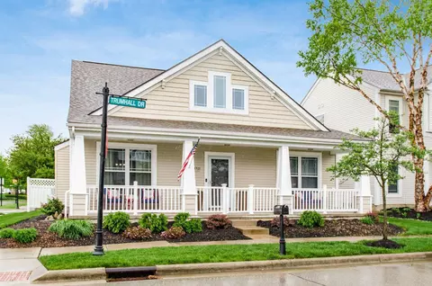 4703 Trumhall Dr, Grove City, OH 43123