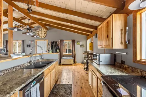 102 Mohawk Ln, Sugar Grove, OH 43155