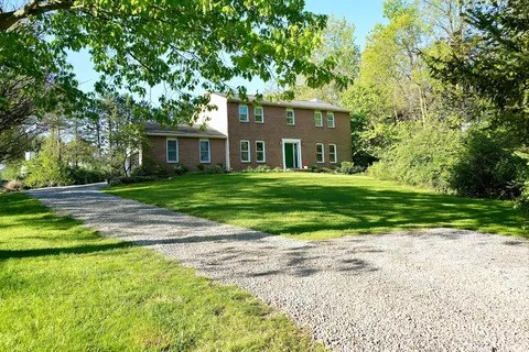 5961 Hayden Run Rd, Hilliard, OH 43026
