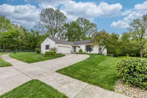 1702 Valley Forge Dr, Lancaster, OH 43130