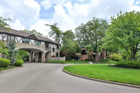 1324 Fountaine Dr, Columbus, OH 43221
