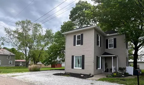 118 Maple St, Hebron, OH 43025 photo 1