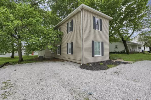 118 Maple St, Hebron, OH 43025 photo 4