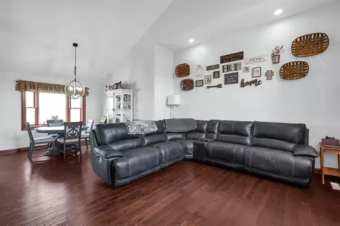 1574 Brooke Park Dr, Circleville, OH 43113 photo 6