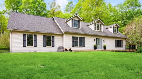 565 Welsh Ln, Granville, OH 43023