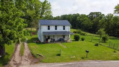 29500 Houston Rd, Little Hocking, OH 45742