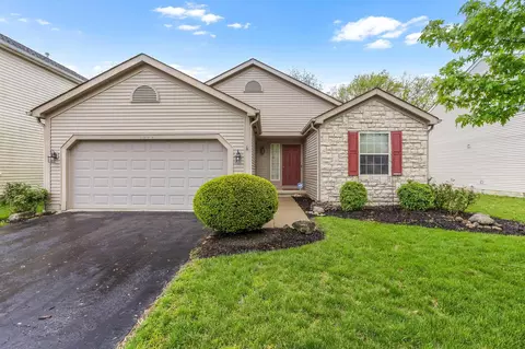 2099 Winding Hollow Dr, Grove City, OH 43123