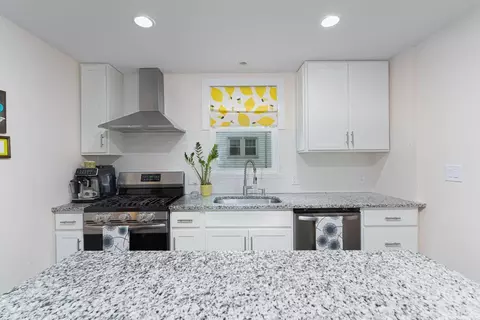 Kitchen - 197 E Tulane Rd, Columbus, OH 43202 photo 3 of 4