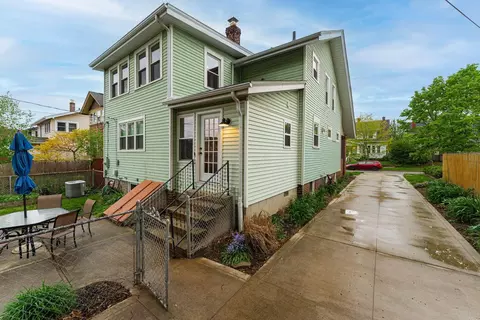 Exterior - 197 E Tulane Rd, Columbus, OH 43202 photo 6 of 8