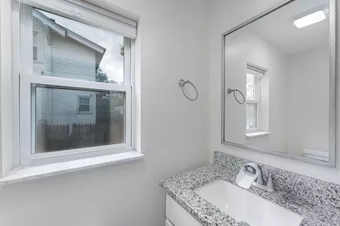 Bath - 197 E Tulane Rd, Columbus, OH 43202 photo 1 of 4