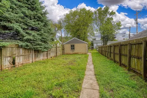 324 E Mound St, Circleville, OH 43113 photo 9