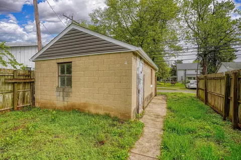 324 E Mound St, Circleville, OH 43113 photo 14