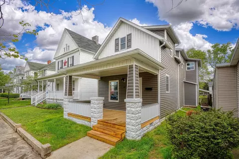 324 E Mound St, Circleville, OH 43113 photo 3