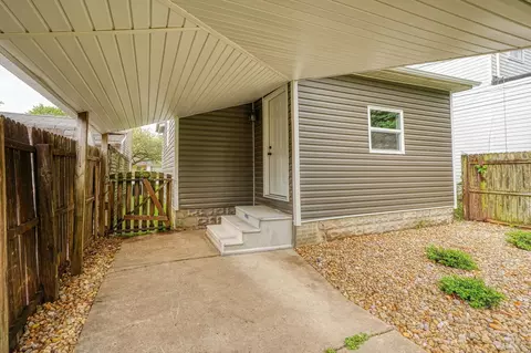 324 E Mound St, Circleville, OH 43113 photo 11