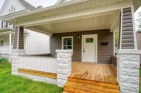 324 E Mound St, Circleville, OH 43113 photo 4