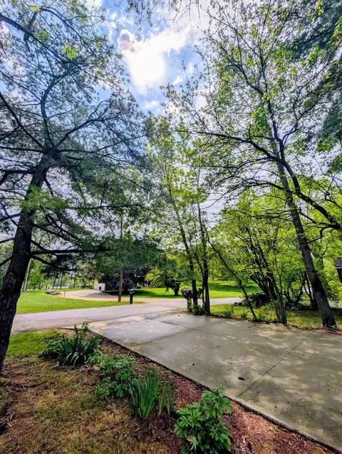20431 Sharon Dr, Circleville, OH 43113 photo 6