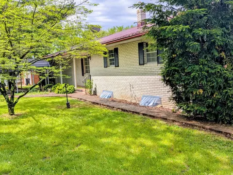 20431 Sharon Dr, Circleville, OH 43113 photo 3