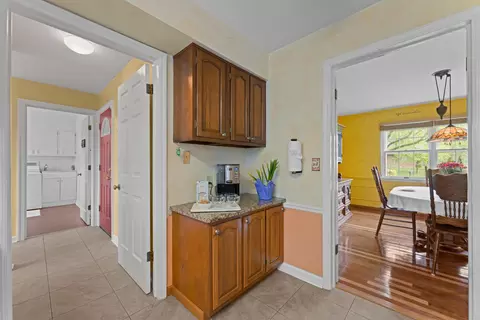 Entry Way - 115 Cottswold Dr, Delaware, OH 43015 photo 4 of 5