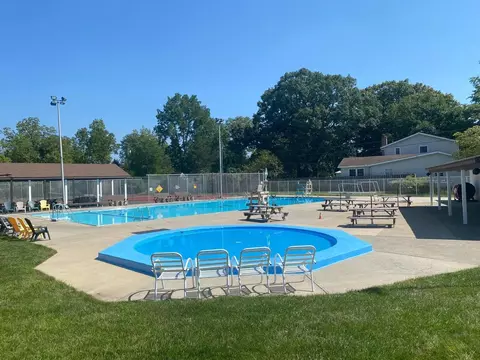 Exterior - 115 Cottswold Dr, Delaware, OH 43015 photo 18 of 21