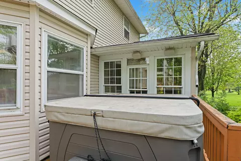 Exterior - 115 Cottswold Dr, Delaware, OH 43015 photo 11 of 21