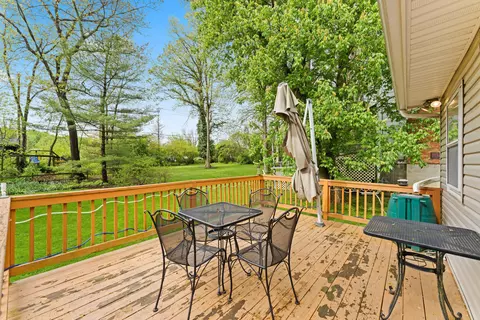 Exterior - 115 Cottswold Dr, Delaware, OH 43015 photo 9 of 21