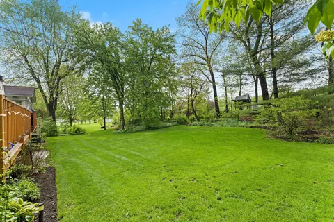 Exterior - 115 Cottswold Dr, Delaware, OH 43015 photo 8 of 21