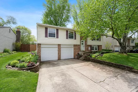 6448 Goldfinch Dr, Westerville, OH 43081