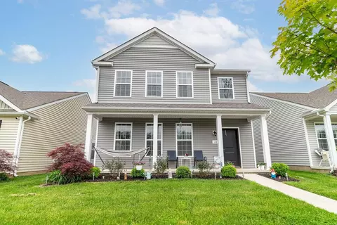 123 Blackwood Ave, Newark, OH 43055