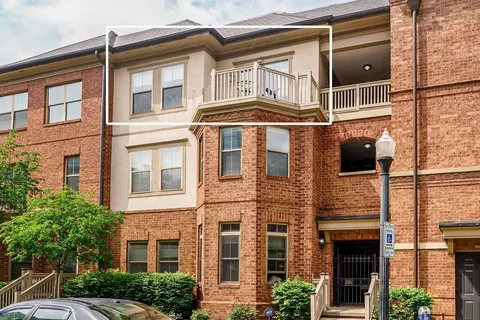 10 W Russell St, Columbus, OH 43215
