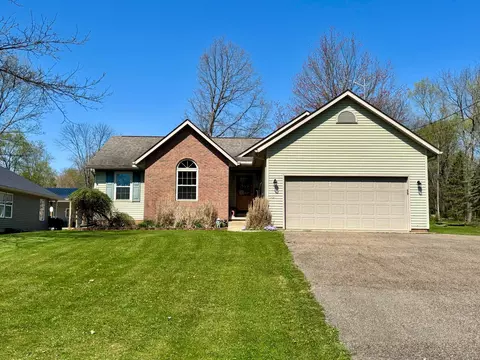 3171 Apple Valley Dr, Howard, OH 43028