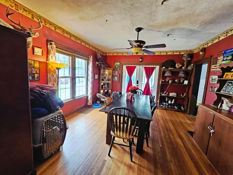 Dining - 2707 Springfield Xenia Rd, Springfield, OH 45506 photo 2 of 2