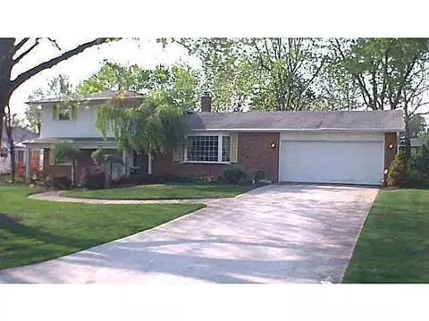 923 Kenwood Ln, Columbus, OH 43220