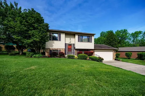 158 Upper Hillside Dr, Bellbrook, OH 45305