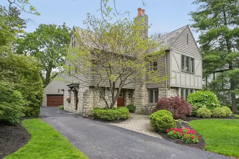 2036 Collingswood Rd, Columbus, OH 43221