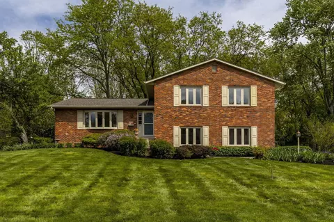 4522 Crompton Dr, Columbus, OH 43220