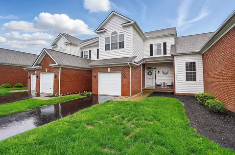 3996 Park Cir E, Hilliard, OH 43026