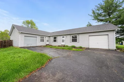 2512 Gantz Rd, Grove City, OH 43123