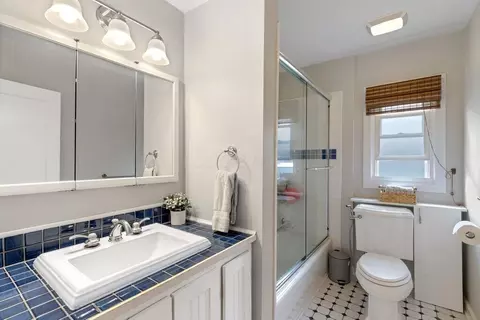Bath - 389 E Tulane Rd, Columbus, OH 43202 photo 1 of 2