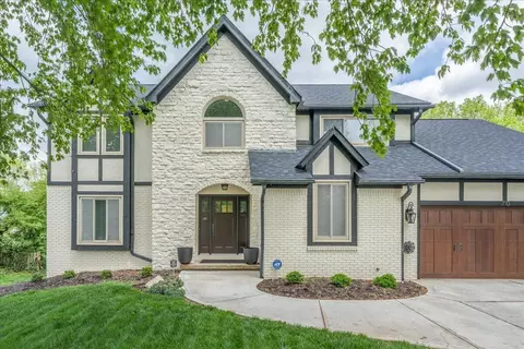 710 White Tail Dr, Columbus, OH 43230
