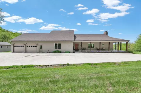 8206 Winding Run Rd, Saint Louisville, OH 43071