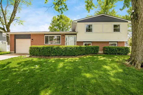 237 Saint Johns Ct, Columbus, OH 43230