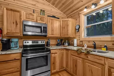 Kitchen - 28745 Big Pine Rd, Logan, OH 43138 photo 4 of 4