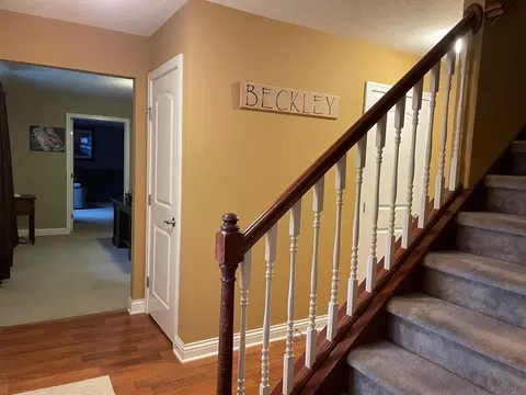 Entry Way - 7719 Bear Run Rd, Logan, OH 43138 photo 2 of 4