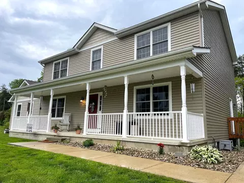 Exterior - 7719 Bear Run Rd, Logan, OH 43138 photo 2 of 16