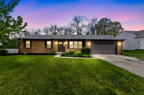 1217 Firethorn Dr, Bellefontaine, OH 43311