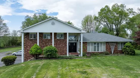 10202 Morse Rd SW, Pataskala, OH 43062