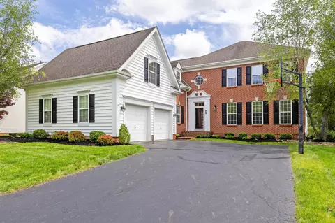 7169 Fernridge Dr, New Albany, OH 43054