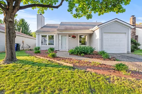 2458 Dunsworth Dr, Columbus, OH 43235